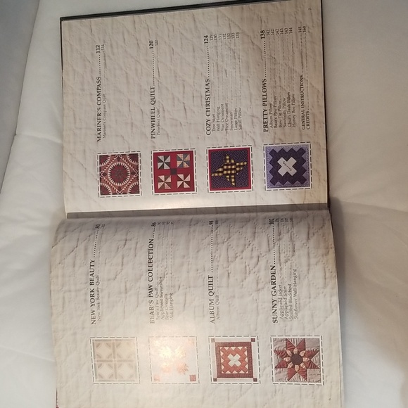 Hardcover quilt book with patterns in it - Picture 5 of 6